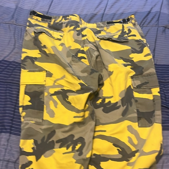 Xl Rothco army pants - Picture 2 of 3